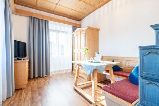 3_hotel_Krone_Lechaschau_Romantiksuite_8.jpg