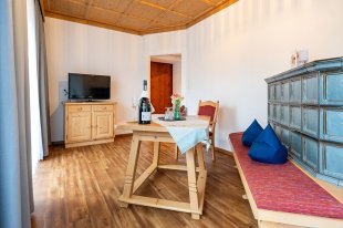 4_hotel_Krone_Lechaschau_Romantiksuite_7.jpg
