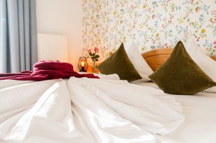 7_hotel_Krone_Lechaschau_Romantiksuite_8.jpg