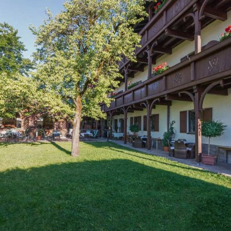 Hotel Krone Tirol | Lechaschau | Pavillon & Garten