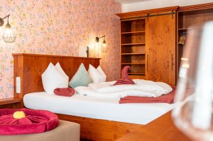 2_hotel_Krone_Lechaschau_Family_Suite.jpg